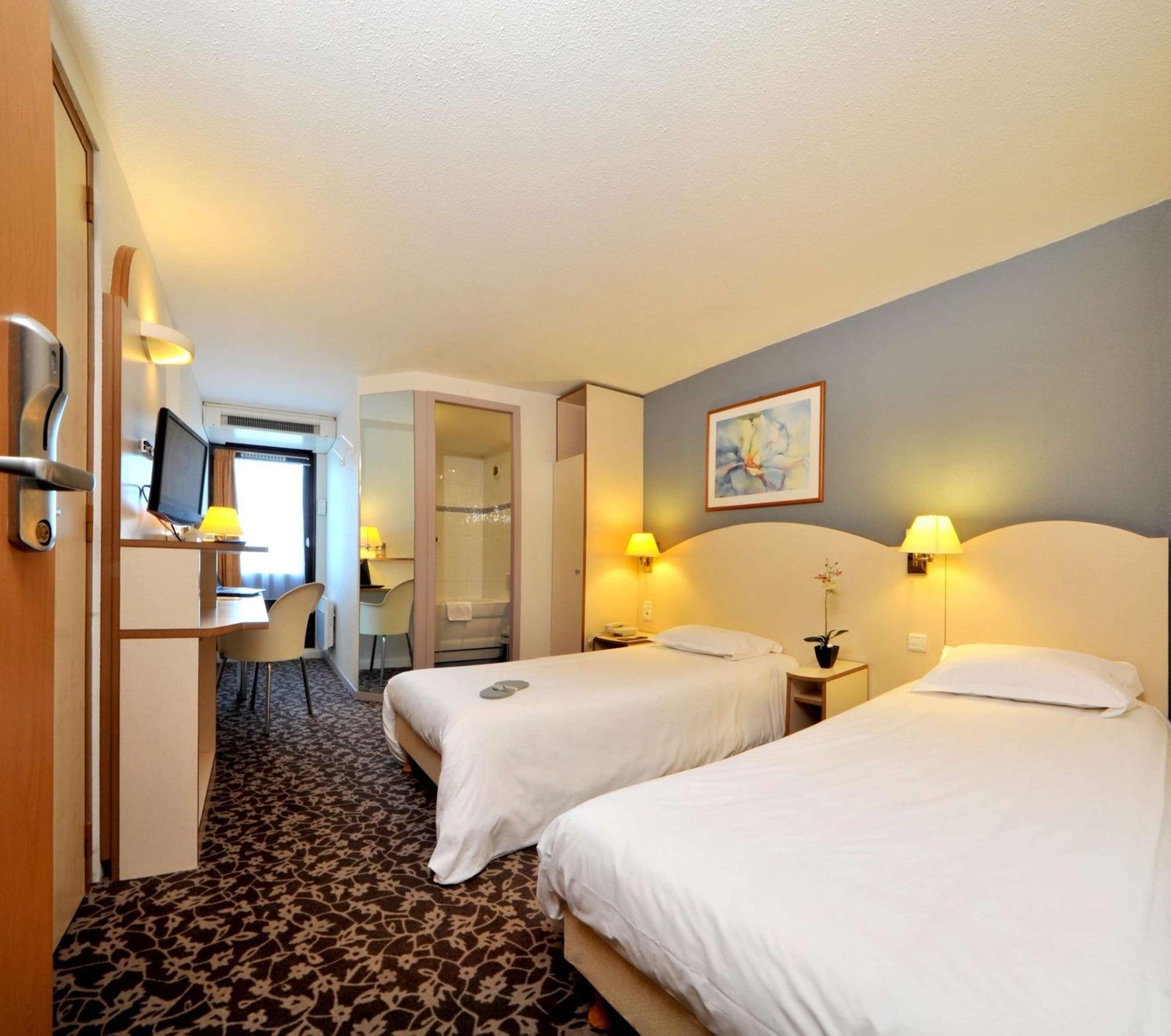 Kyriad Annecy Cran-Gevrier Exterior photo